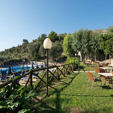 Freedom Holiday Residence Massa Lubrense Buitenkant foto
