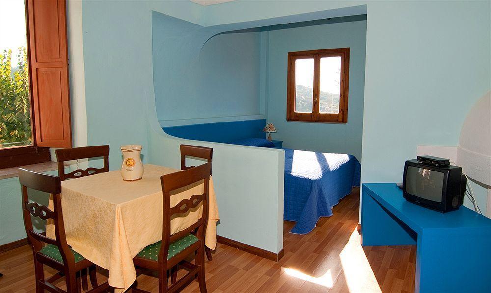 Freedom Holiday Residence Massa Lubrense Kamer foto