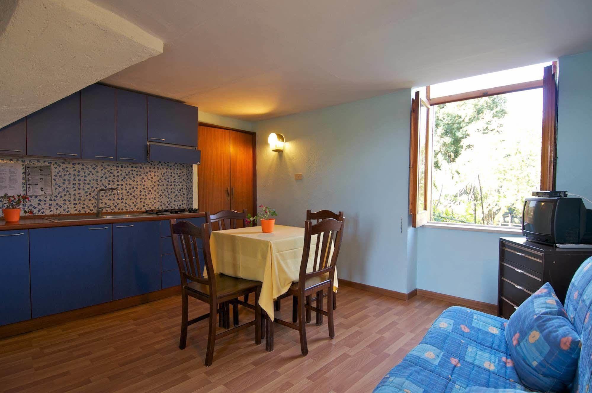 Freedom Holiday Residence Massa Lubrense Kamer foto