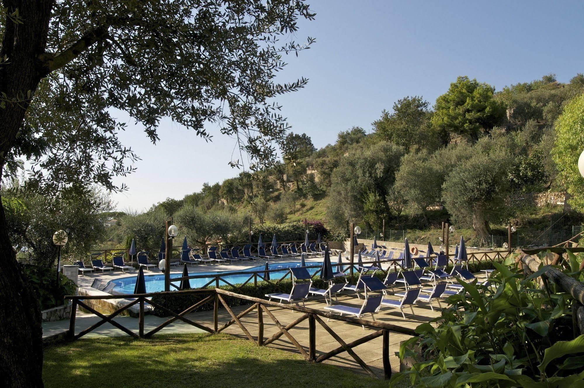 Freedom Holiday Residence Massa Lubrense Buitenkant foto