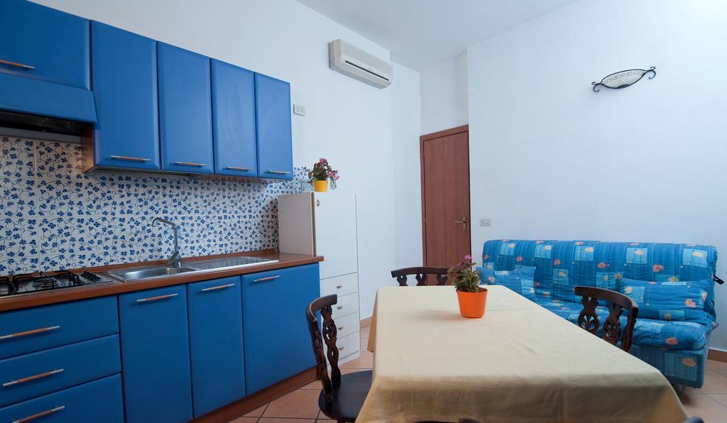 Freedom Holiday Residence Massa Lubrense Kamer foto